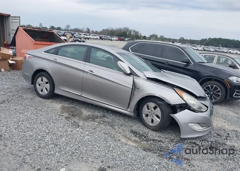 2012 Hyundai Sonata z USA, uszkodzony, nr VIN KMHEC4A48CA045817